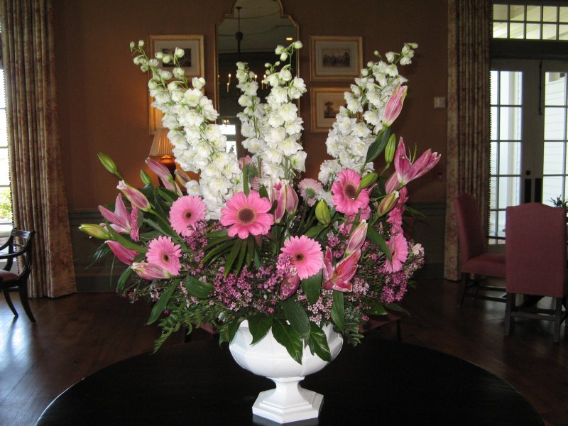 pink-white-olde-collier